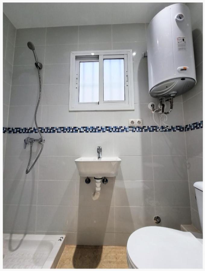 Junto Paseo Maritimo Piscinas Jardines Y Parking Marbella
