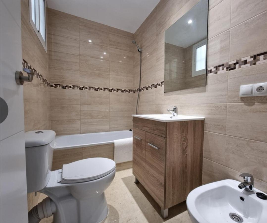 Apartment Junto Paseo Maritimo Piscinas Jardines Y Parking