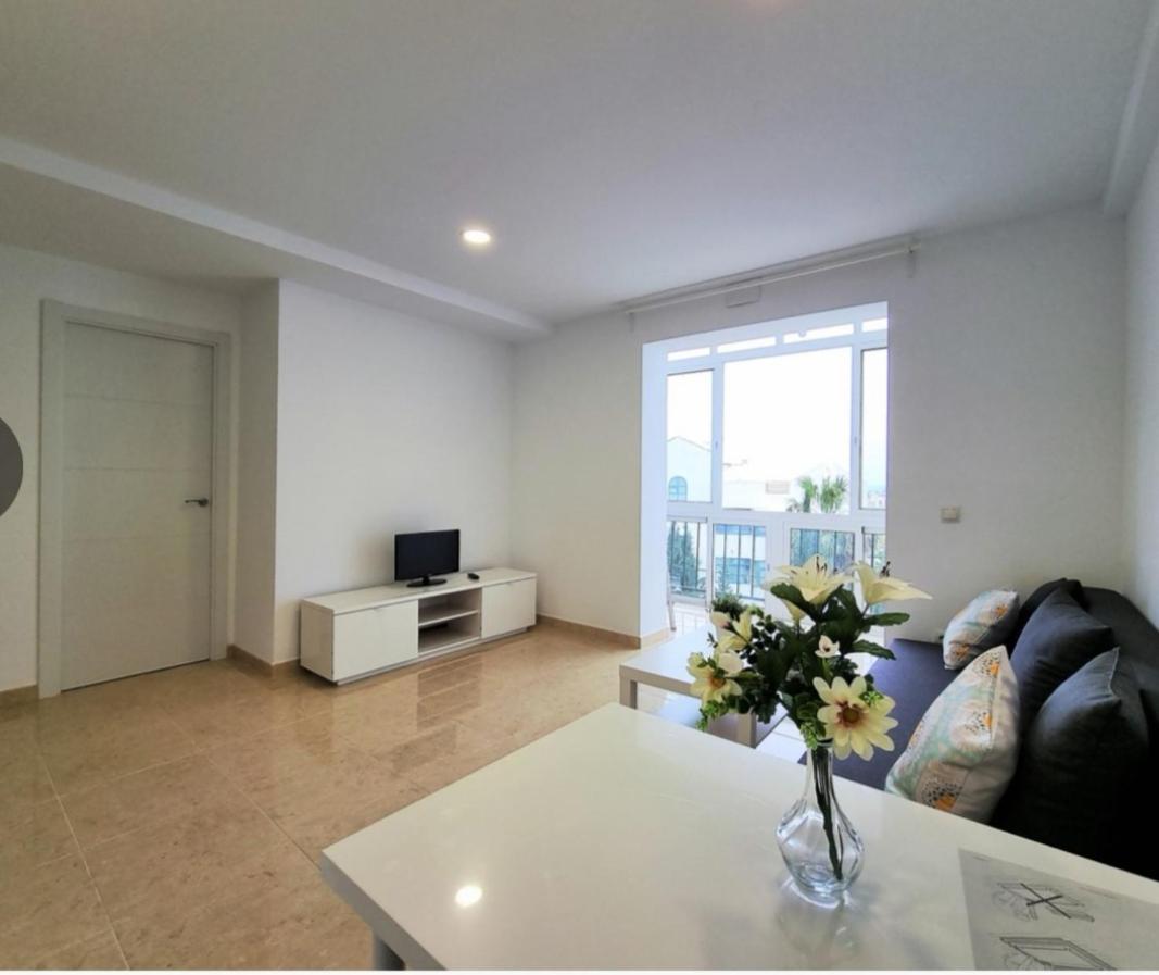Apartment Junto Paseo Maritimo Piscinas Jardines Y Parking Marbella