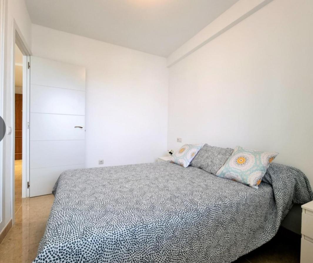 Apartment Junto Paseo Maritimo Piscinas Jardines Y Parking