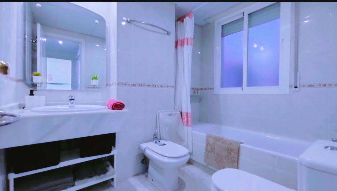 Junto Paseo Maritimo Piscinas Jardines Y Parking Apartment Marbella