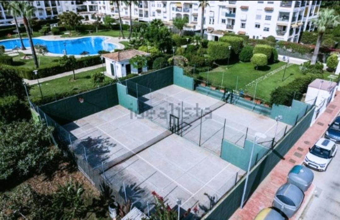 Junto Paseo Maritimo Piscinas Jardines Y Parking *