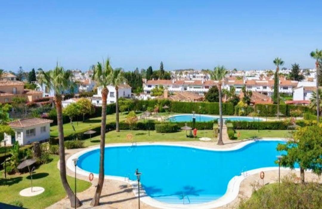 Apartment Junto Paseo Maritimo Piscinas Jardines Y Parking